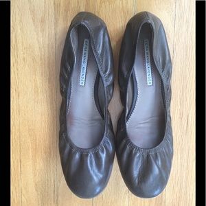 Vera Wang Lavender Leather Flats Olive Green Tan 8